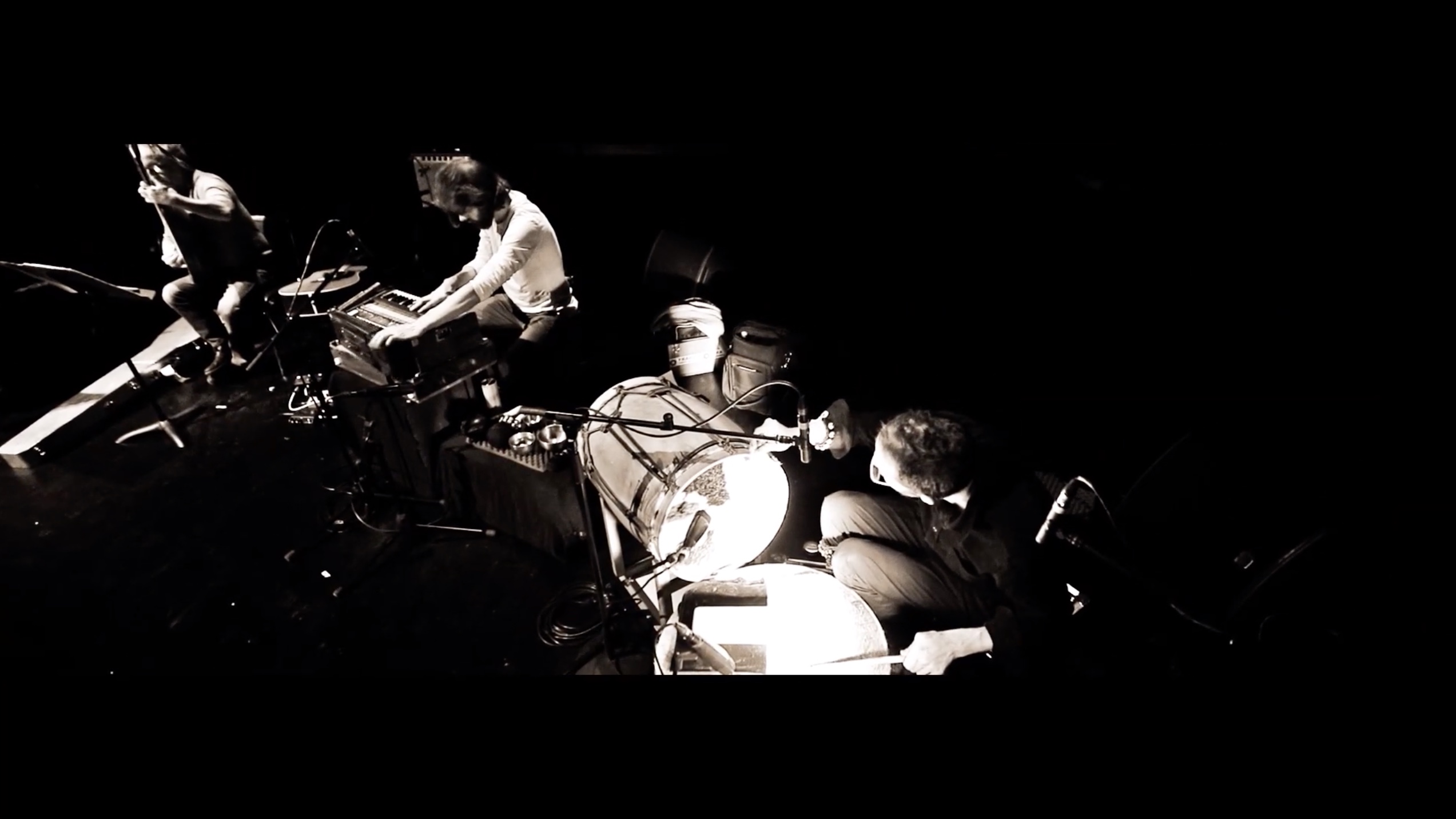 Ensemble Minisym 'Log in B' (live au Théâtre Garonne, Toulouse, mars 2019)